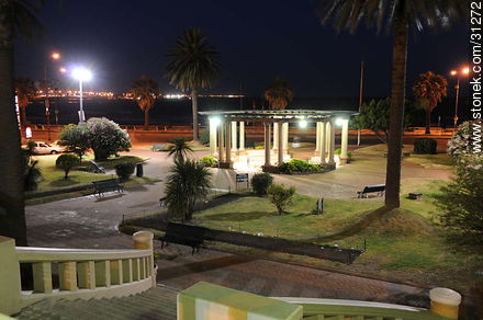 Plaza Gomensoro.  - Departamento de Montevideo - URUGUAY. Foto No. 31272