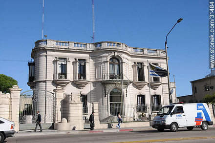 Sede del Ministerio de Defensa Nacional en la Av. 8 de Octubre - Departamento de Montevideo - URUGUAY. Foto No. 31484