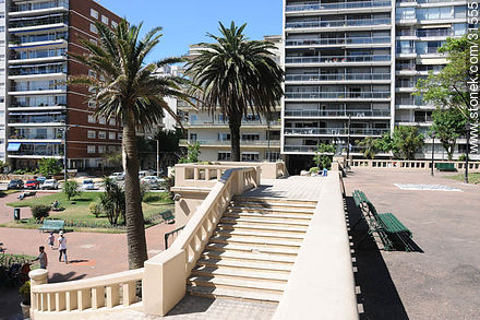 Plaza Gomensoro - Departamento de Montevideo - URUGUAY. Foto No. 31555
