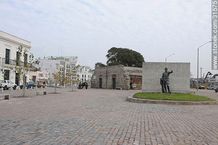 Plaza de Las Bóvedas - Departamento de Montevideo - URUGUAY. Foto No. 31575