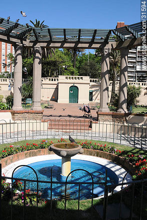 Plaza Gomensoro. - Departamento de Montevideo - URUGUAY. Foto No. 31594