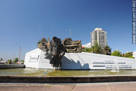 Plaza Armenia. - Departamento de Montevideo - URUGUAY. Foto No. 31602