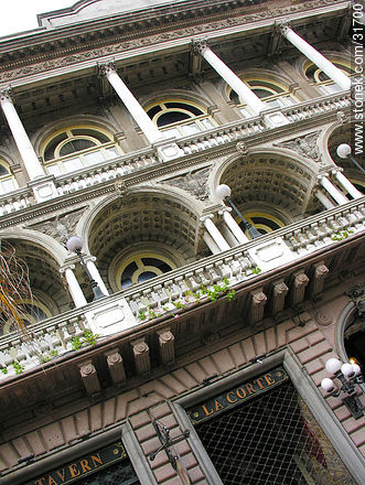 Balcony of Uruguay Club in Sarandi pedestrian street of Montevideo - Department of Montevideo - URUGUAY. Photo #31700