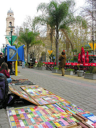 Sarandi pedestrian street - Department of Montevideo - URUGUAY. Photo #31702