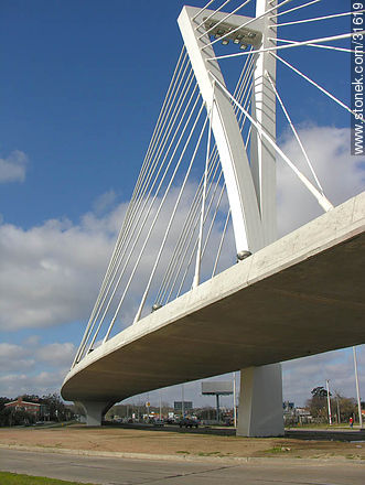 Bridge over Av. de las Americas - Department of Canelones - URUGUAY. Photo #31619