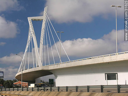 Bridge over Av. de las Americas - Department of Canelones - URUGUAY. Photo #31623