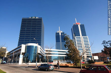 World Trade Center Montevideo. Área del frente e izquierda inaugurados en 2009. 26 de Marzo y Bonavita. - Departamento de Montevideo - URUGUAY. Foto No. 31727