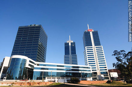 World Trade Center Montevideo. Área del frente e izquierda inaugurados en 2009. 26 de Marzo y Bonavita. - Departamento de Montevideo - URUGUAY. Foto No. 31729