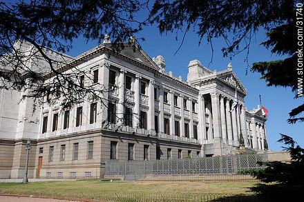 Palacio Legislativo - Departamento de Montevideo - URUGUAY. Foto No. 31740