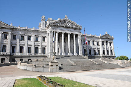 Palacio Legislativo - Department of Montevideo - URUGUAY. Photo #31765