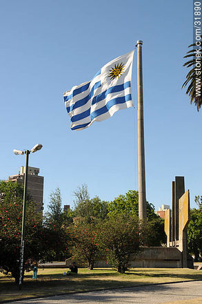 Plaza de la Bandera - Department of Montevideo - URUGUAY. Photo #31890