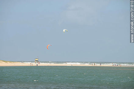 Arroyo Maldonado en su desembocadura. Kite surrfing - Punta del Este y balnearios cercanos - URUGUAY. Foto No. 31810