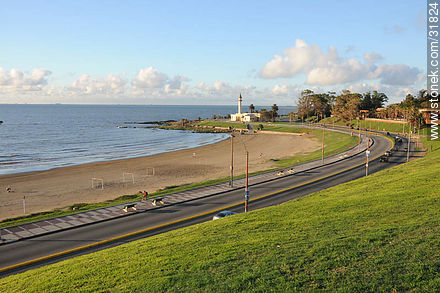 Curva de la rambla Rep. de Chile frente a la playa Buceo - Departamento de Montevideo - URUGUAY. Foto No. 31824