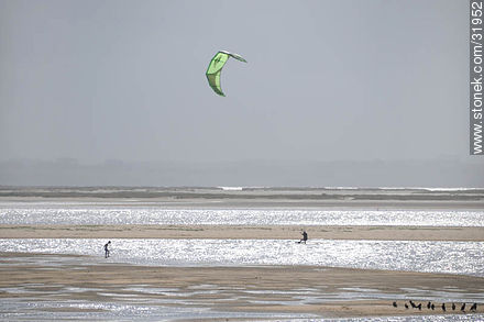 Kite surfing in lake José Ignacio - Punta del Este and its near resorts - URUGUAY. Photo #31952