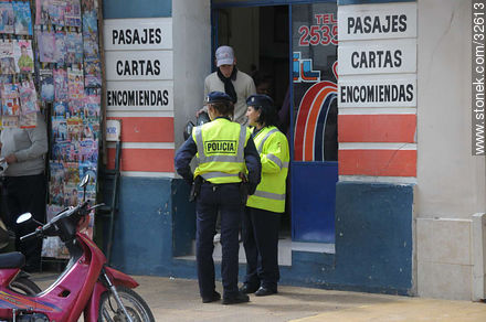 Policewomen - Tacuarembo - URUGUAY. Photo #32613