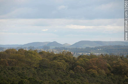 Mountains of Gauna fro Iporá - Tacuarembo - URUGUAY. Foto No. 32563