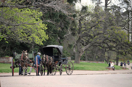 Carros de paseo en el día del Patrimonio - Departamento de Montevideo - URUGUAY. Foto No. 32795