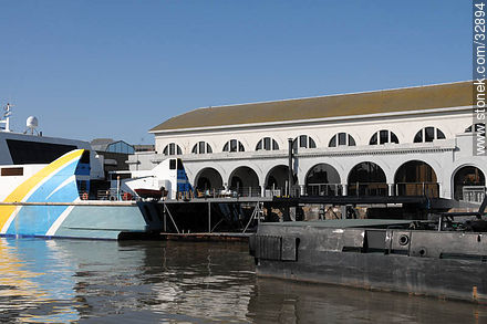 Port of Montevideo - Department of Montevideo - URUGUAY. Photo #32894