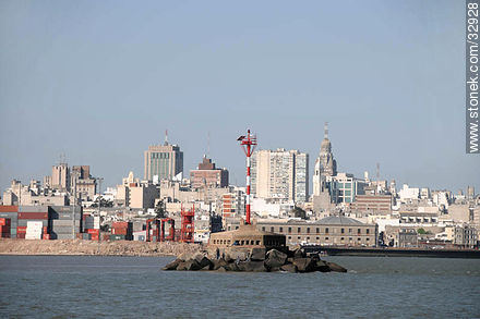 Port of Montevideo - Department of Montevideo - URUGUAY. Photo #32928