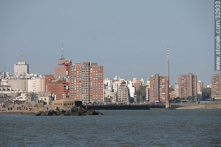 Escollera Sarandí. Rambla Sur. - Departamento de Montevideo - URUGUAY. Foto No. 32933