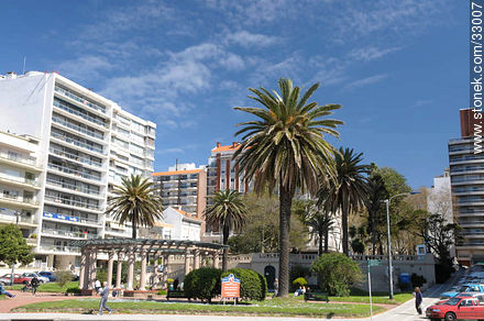 Gomensoro square - Department of Montevideo - URUGUAY. Photo #33007