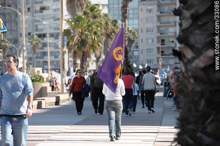 Bandera del Partido Independiente. - Departamento de Montevideo - URUGUAY. Foto No. 33086
