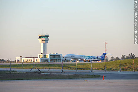 Control tower of the Carrasco airport - Department of Canelones - URUGUAY. Photo #33224