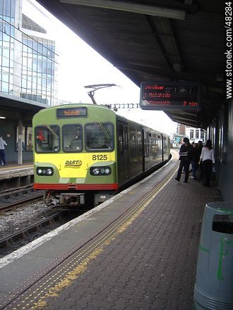Train to Malahide - Ireland - BRITISH ISLANDS. Foto No. 48284