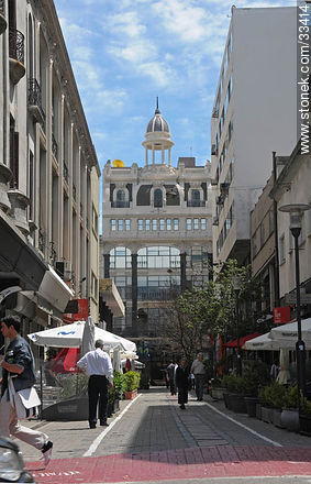 Bacacay pedestrian street - Department of Montevideo - URUGUAY. Photo #33414