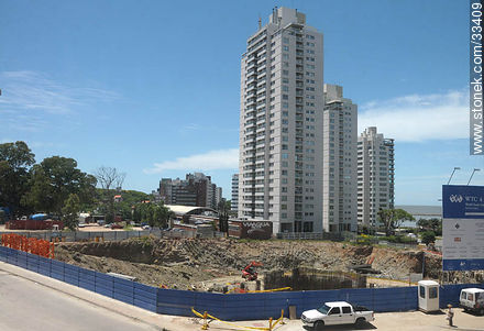 Comienzo de la obra de la torre 4 del World Trade Center Montevideo - Departamento de Montevideo - URUGUAY. Foto No. 33409
