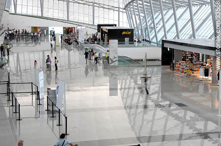 Segundo nivel del aeropuerto internacional de Carrasco - Departamento de Canelones - URUGUAY. Foto No. 33558