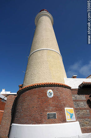Punta del Este lighthouse - Punta del Este and its near resorts - URUGUAY. Photo #33985