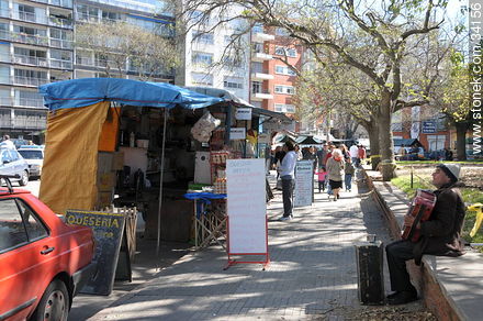 Feria de Villa Biarritz - Departamento de Montevideo - URUGUAY. Foto No. 34156
