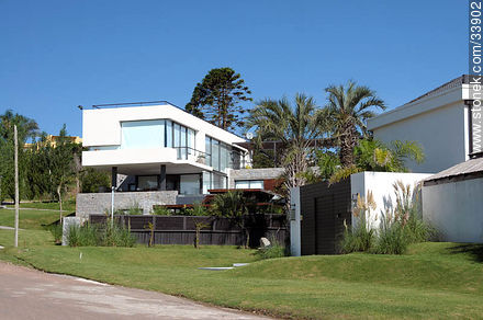 Houses in Punta Ballena - Punta del Este and its near resorts - URUGUAY. Photo #33902