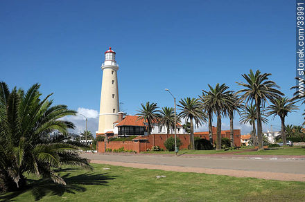 Punta del Este lighthouse - Punta del Este and its near resorts - URUGUAY. Photo #33991