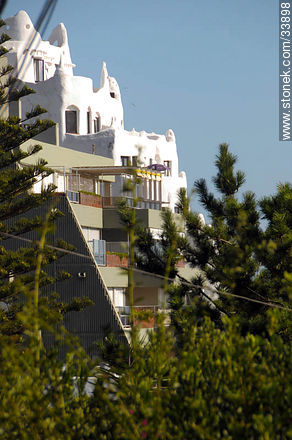 Edificaciones de Punta Ballena - Punta del Este y balnearios cercanos - URUGUAY. Foto No. 33898