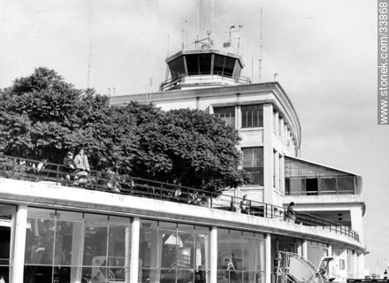 Torre de control del antiguo aeropuerto de Carrasco - Departamento de Canelones - URUGUAY. Foto No. 33868