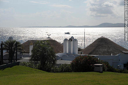 Residencia de Punta Ballena - Punta del Este y balnearios cercanos - URUGUAY. Foto No. 33900