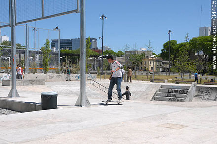 Seregni square.  - Department of Montevideo - URUGUAY. Photo #34405