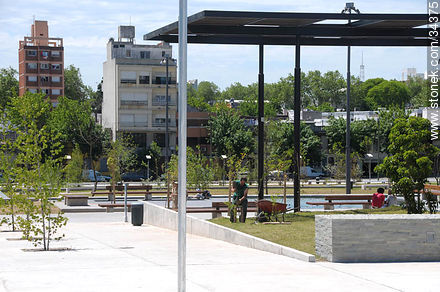 Parque Seregni.  Vista desde la esquina de Eduardo Víctor Haedo y Martín C. Martínez - Departamento de Montevideo - URUGUAY. Foto No. 34375