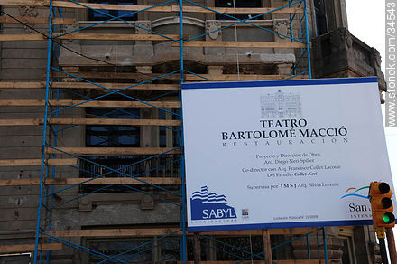Teatro Bartolomé Mació en proceso de restauración (2009) - Departamento de San José - URUGUAY. Foto No. 34543