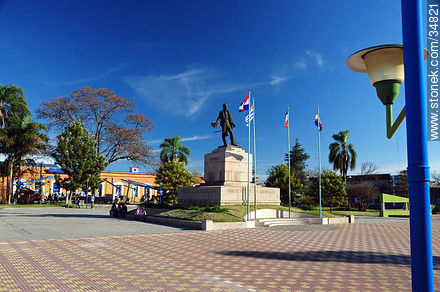 Plaza Artigas. - Departamento de Soriano - URUGUAY. Foto No. 34821