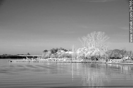 Negro river. City of Mercedes. - Soriano - URUGUAY. Foto No. 34765