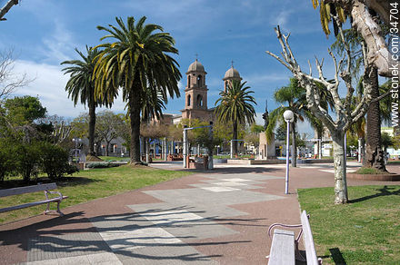 Constitución square - Soriano - URUGUAY. Foto No. 34704