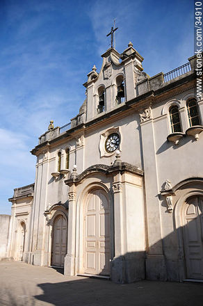 Parish church of Carmelo - Department of Colonia - URUGUAY. Foto No. 34910