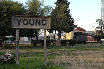 Estación Young - Departamento de Río Negro - URUGUAY. Foto No. 35081