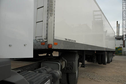 Camión de carga - Departamento de Río Negro - URUGUAY. Foto No. 34997
