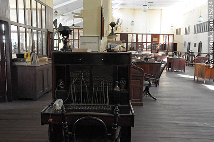 Museo de la Revolución Industrial. Antigua central telefónical - Departamento de Río Negro - URUGUAY. Foto No. 35234
