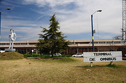 Terminal de ómnibus de Fray Bentos - Departamento de Río Negro - URUGUAY. Foto No. 35369