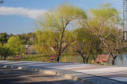 Rambla de Fray Bentos - Departamento de Río Negro - URUGUAY. Foto No. 35442